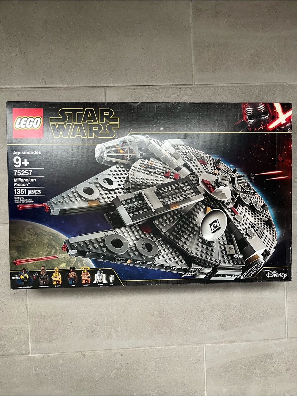 NEW LEGO Star Wars Millennium Falcon #75257